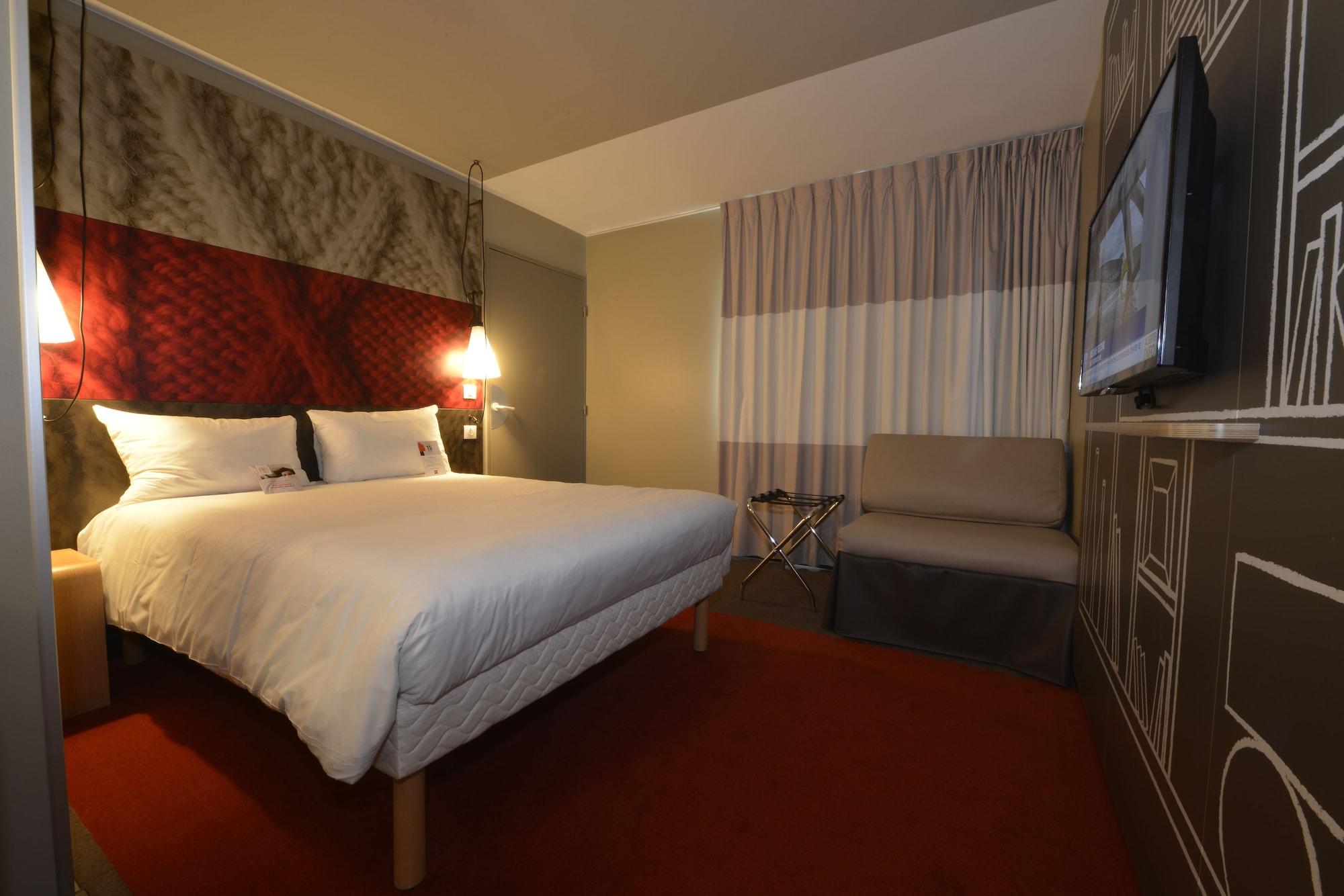Ibis Nanterre La Defense Hotel Bagian luar foto