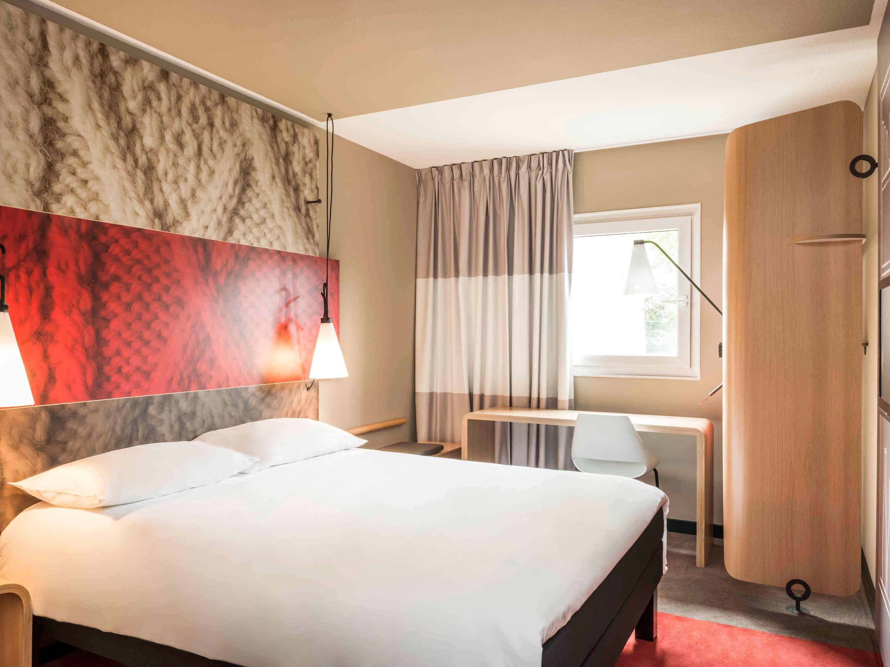 Ibis Nanterre La Defense Hotel Bagian luar foto