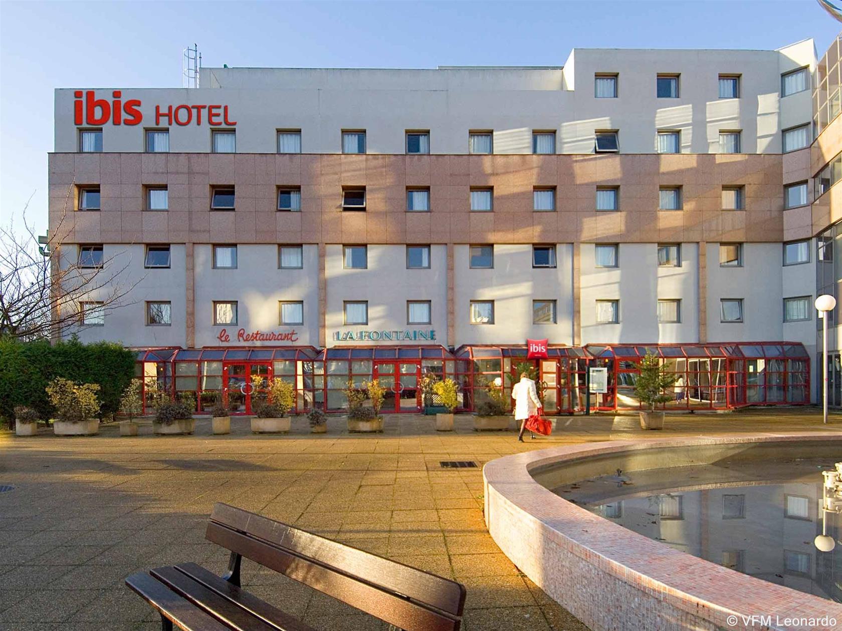 Ibis Nanterre La Defense Hotel Bagian luar foto